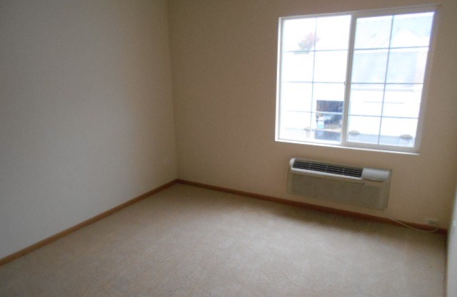 1582 McClure Road, Unit 1582 Aurora, IL 60505 - Photo 8 of 10