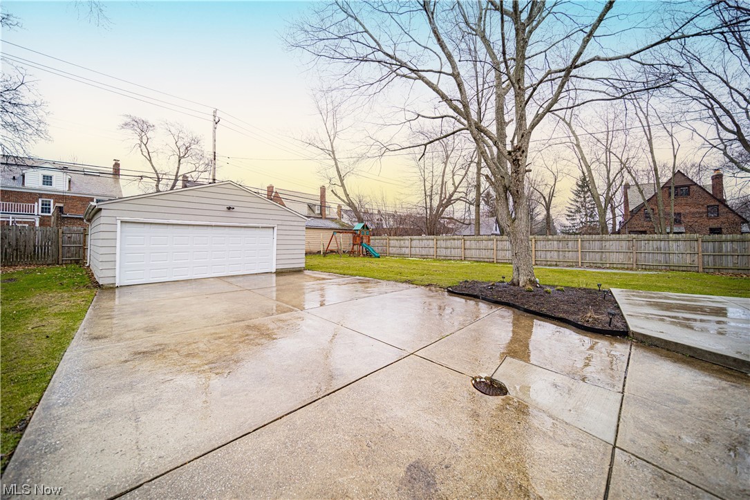 3299 Lee Road Cleveland, OH 44120 - Photo 32 of 33
