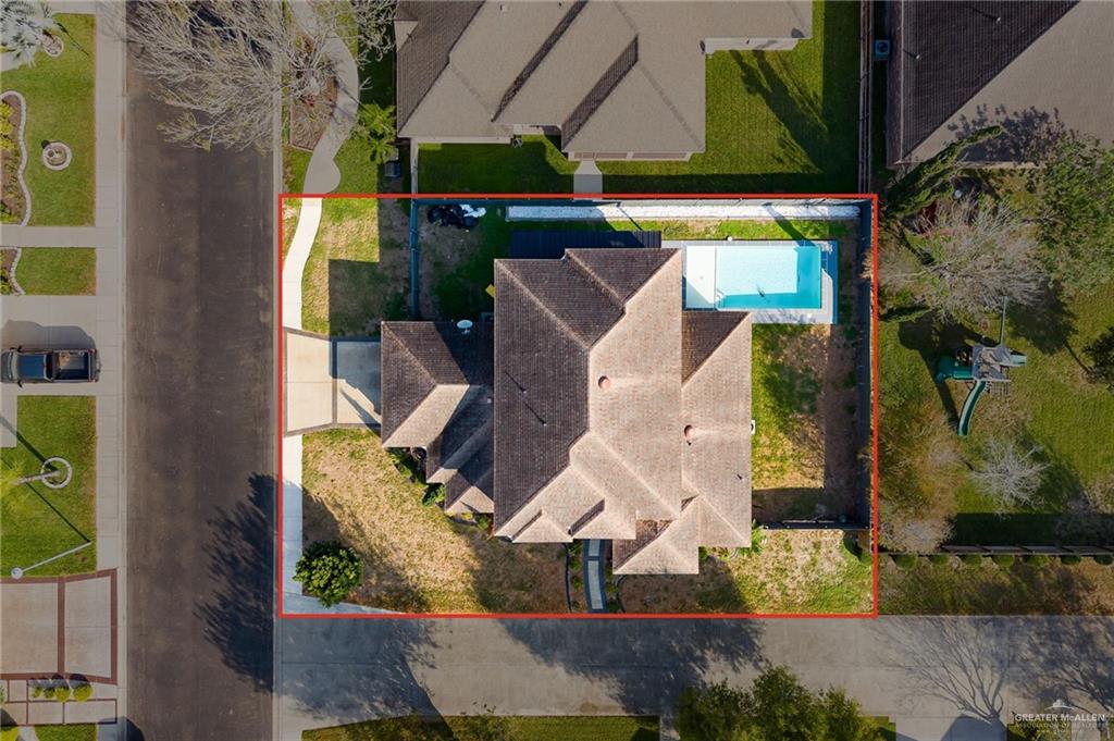 1014 Hill Country Road Edinburg, TX 78539 - Photo 24 of 31 an aerial view of residential house with outdoor space and swimming pool