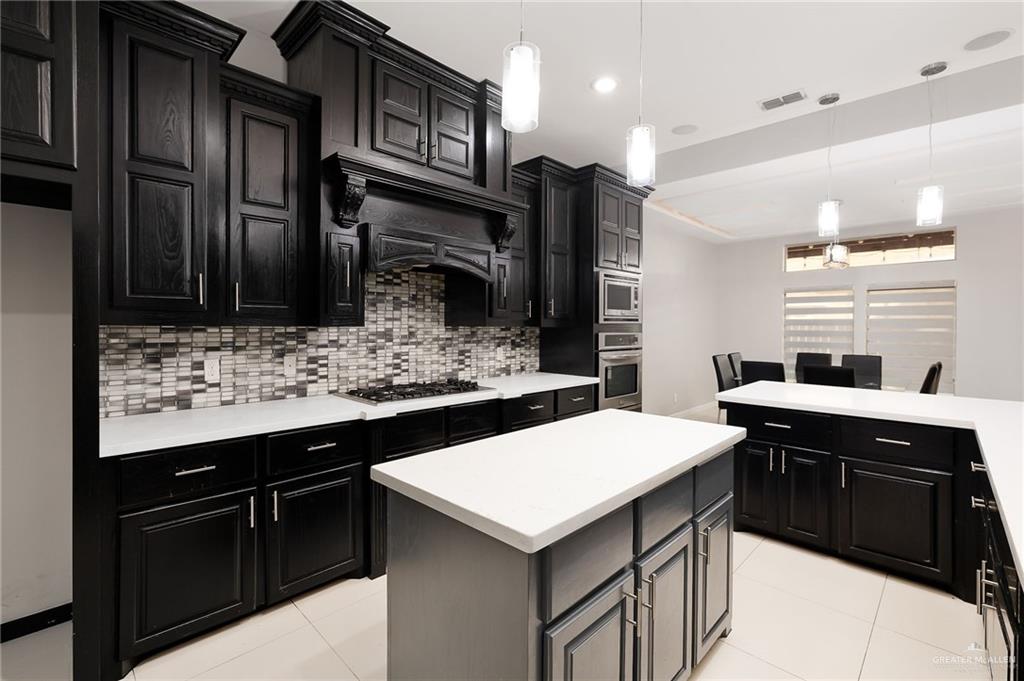 1014 Hill Country Road Edinburg, TX 78539 - Photo 7 of 31