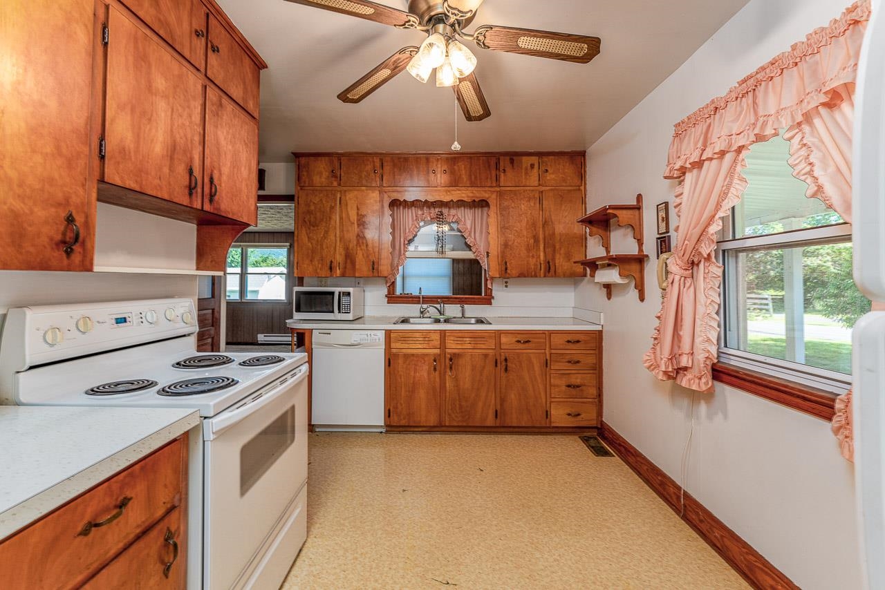 3065 Bloomer Springs Road Elkton, VA 22827 - Photo 5 of 37 Gallery Image 5