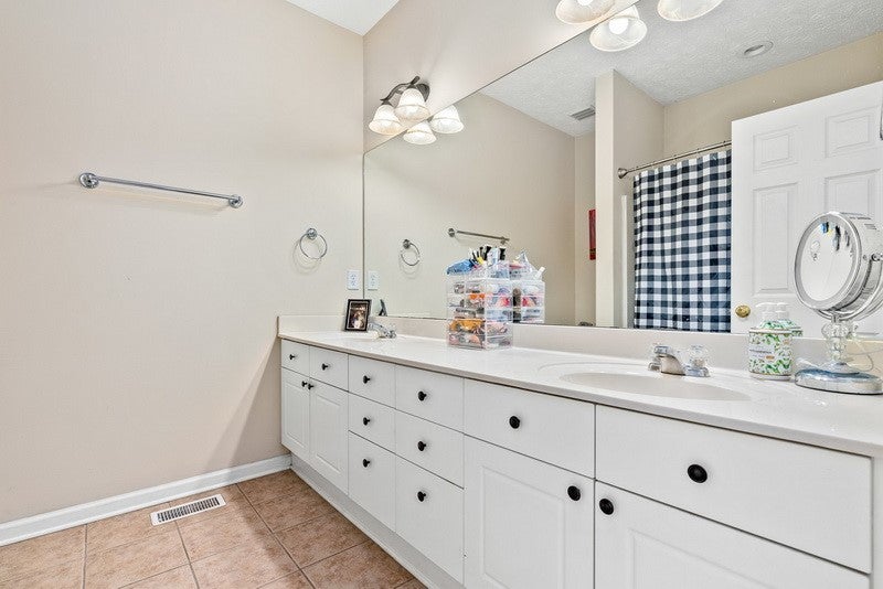 1237 North Dean Road Auburn, AL 36830 - Photo 9 of 15 Gallery Image 9