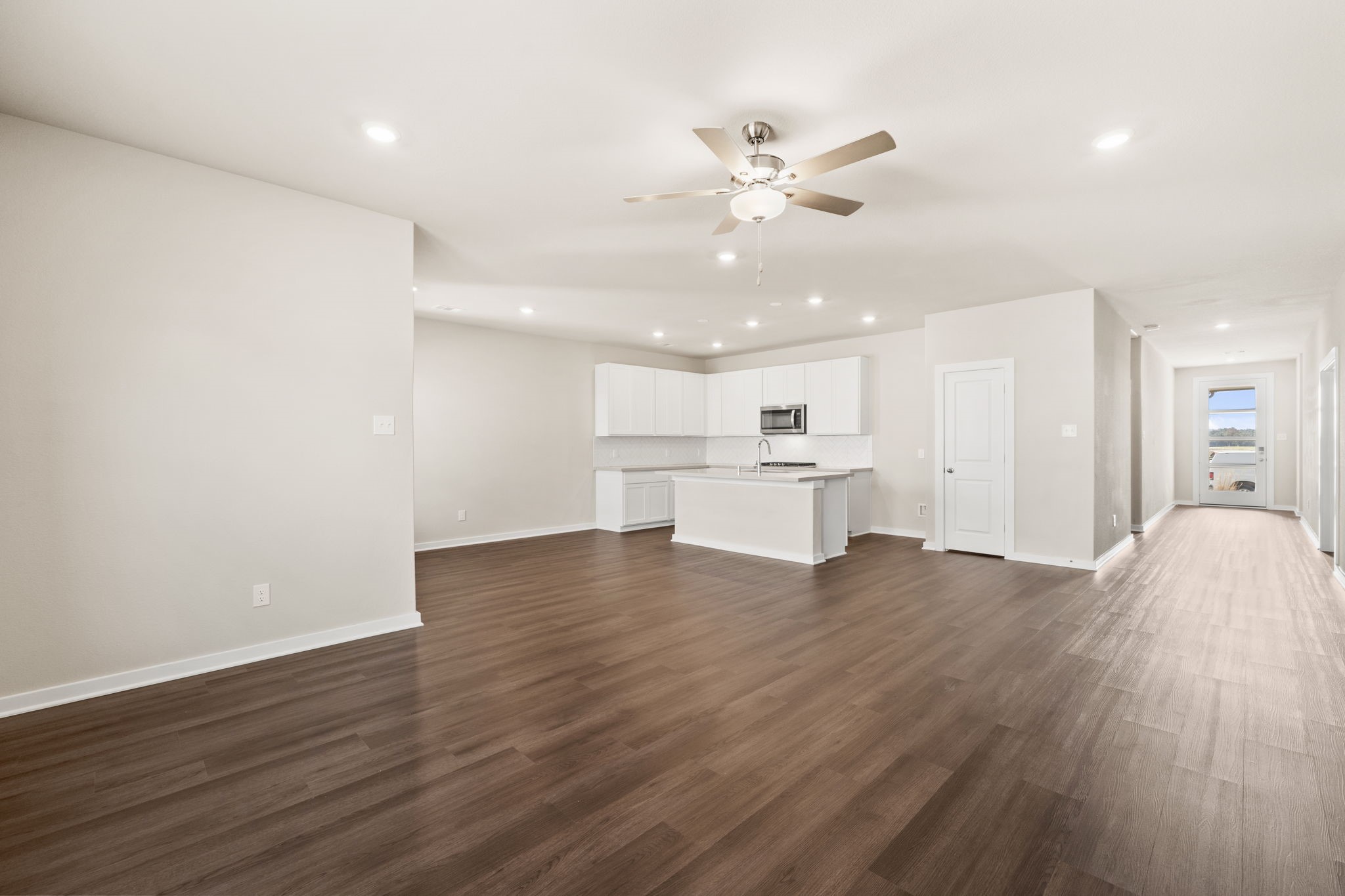 1923 Stargazer Lane Angleton, TX 77515 - Photo 9 of 37