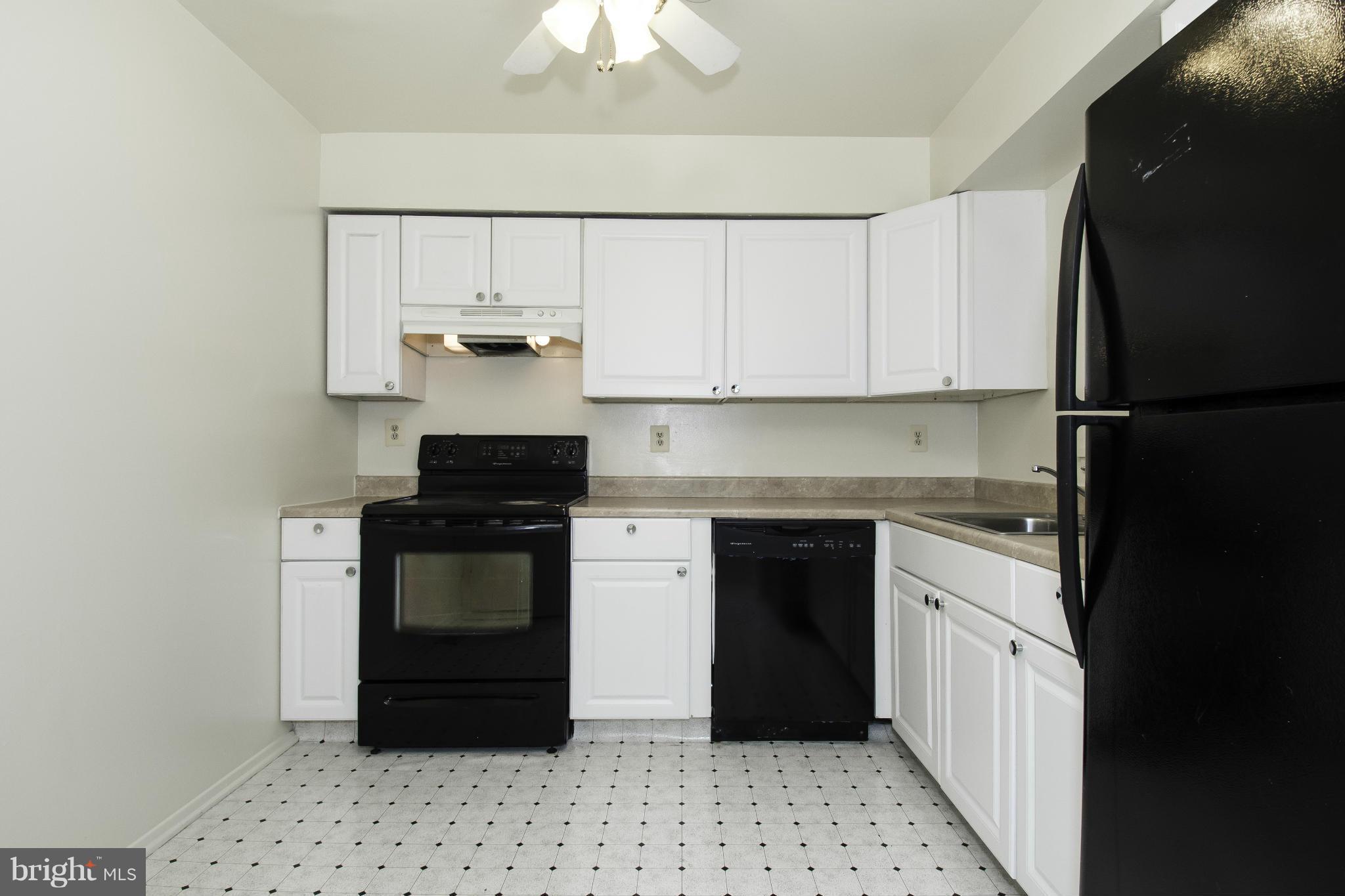 4823 Berwyn House Road, Unit B4823 College Park, MD 20740 - Photo 11 of 27 Kitchen