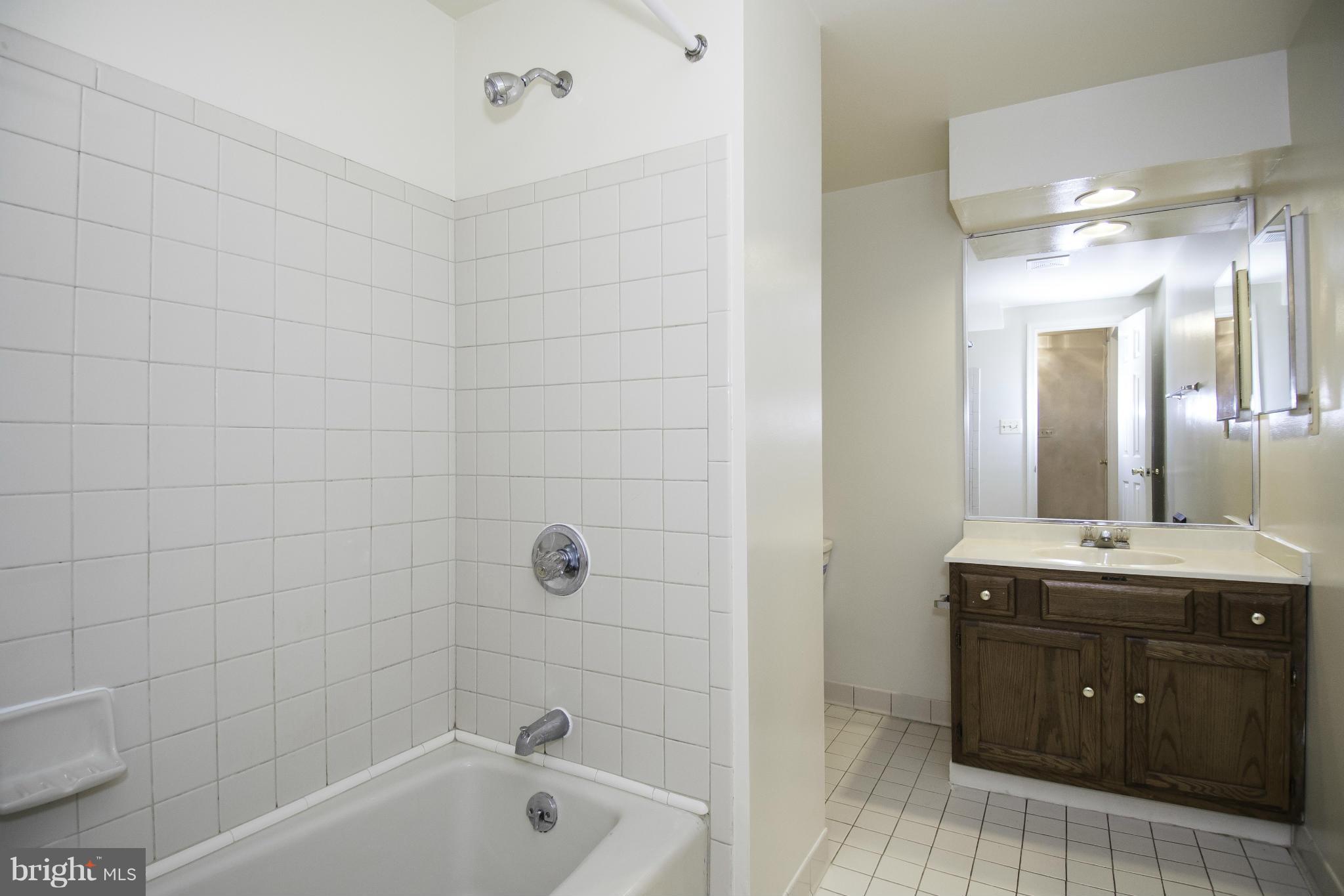 4823 Berwyn House Road, Unit B4823 College Park, MD 20740 - Photo 24 of 27 Bath