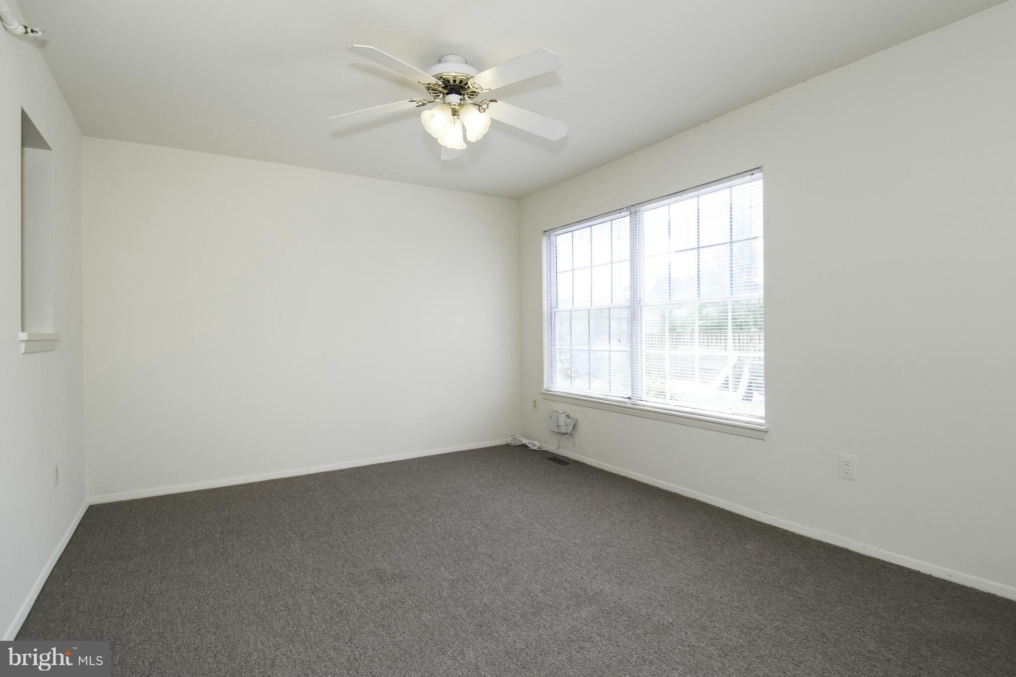 4823 Berwyn House Road, Unit B4823 College Park, MD 20740 - Photo 6 of 27 Living Room