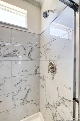 $599,000 | 3049 North Little Creek Road, Utopia, TX 78884