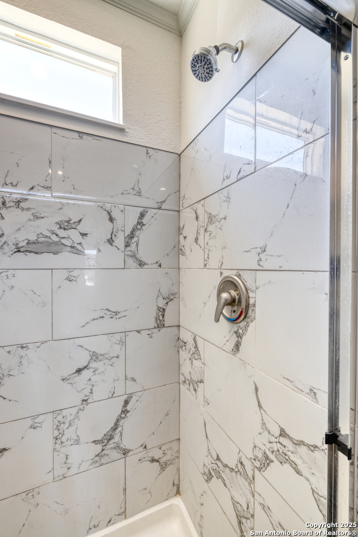 3049 North Little Creek Road Utopia, TX 78884 - Photo 16 of 38