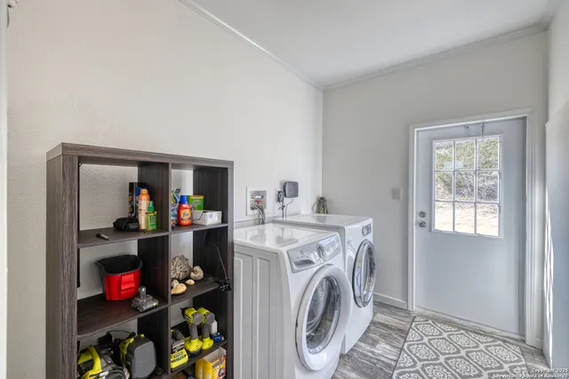 $599,000 | 3049 North Little Creek Road, Utopia, TX 78884