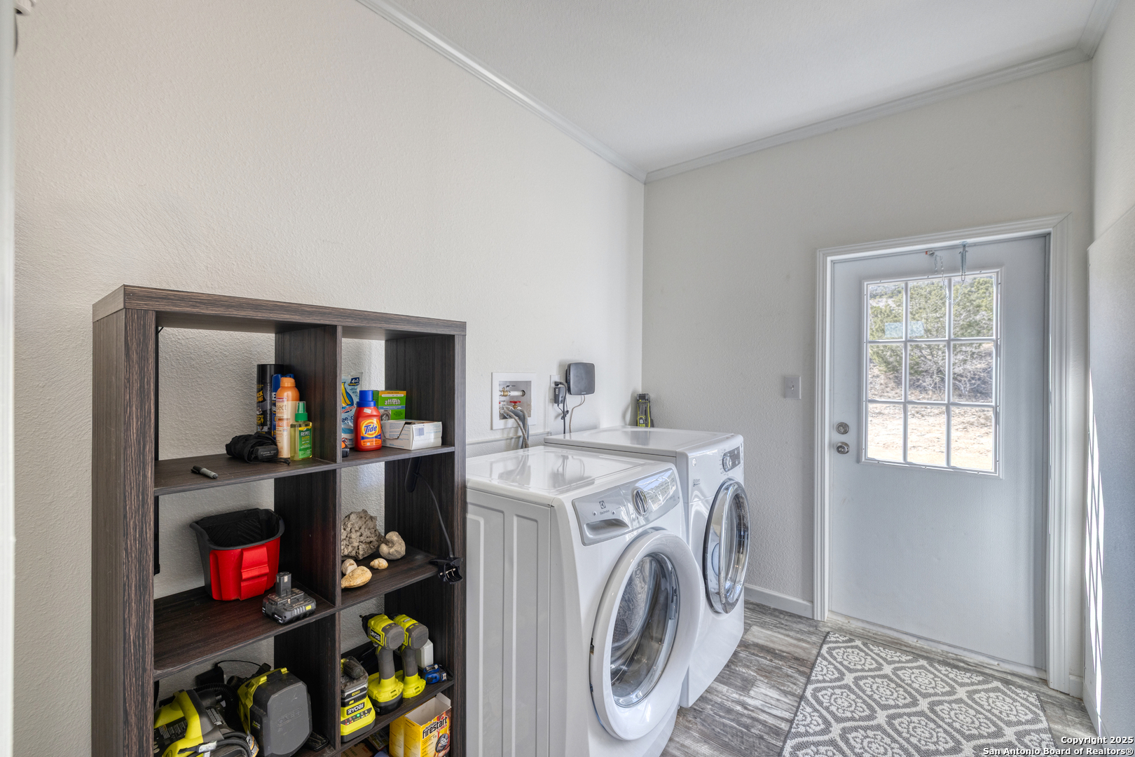 3049 North Little Creek Road Utopia, TX 78884 - Photo 27 of 38 a utility room with dryer and washer