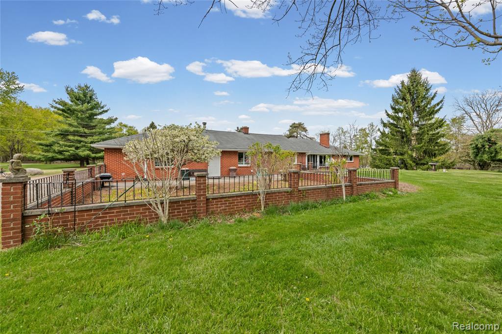700 Townsend Road Leonard, MI 48367 - Photo 22 of 45 Gallery Image 22