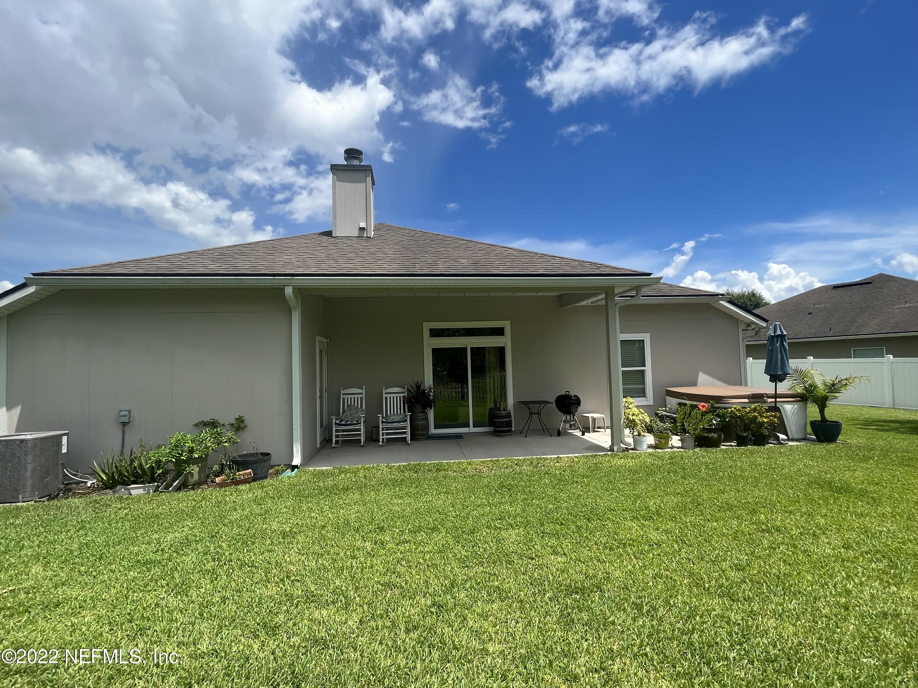 3944 Pipit Point Middleburg, FL 32068 - Photo 3 of 22 backyard