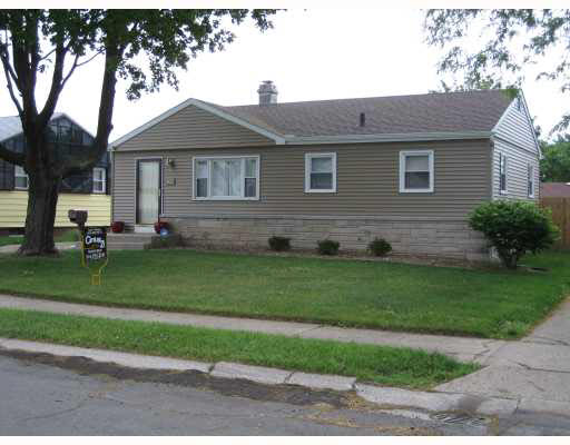1632 Ryer Street South Bend, IN 46628 - Photo 1 of 8 Gallery Image 1