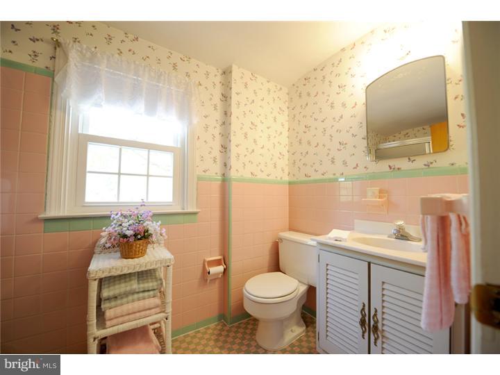 735 Winchester Road Broomall, PA 19008 - Photo 18 of 25 Gallery Image 18