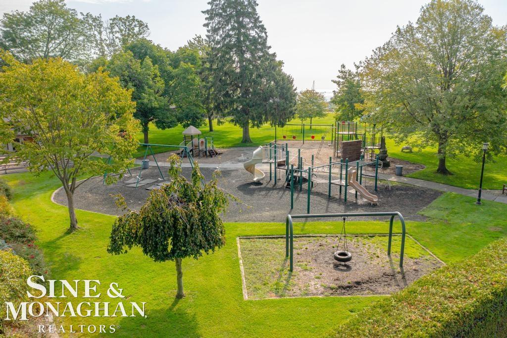 725 Fisher Road Grosse Pointe, MI 48230 - Photo 63 of 63 50211891-9ce5ec78-ea32-4fdc-8f1f-565ea1d75984.JPG