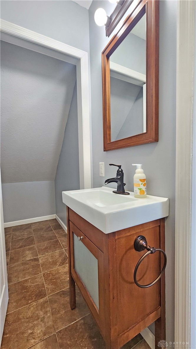 855 Quarry Road Jamestown, OH 45335 - Photo 16 of 84