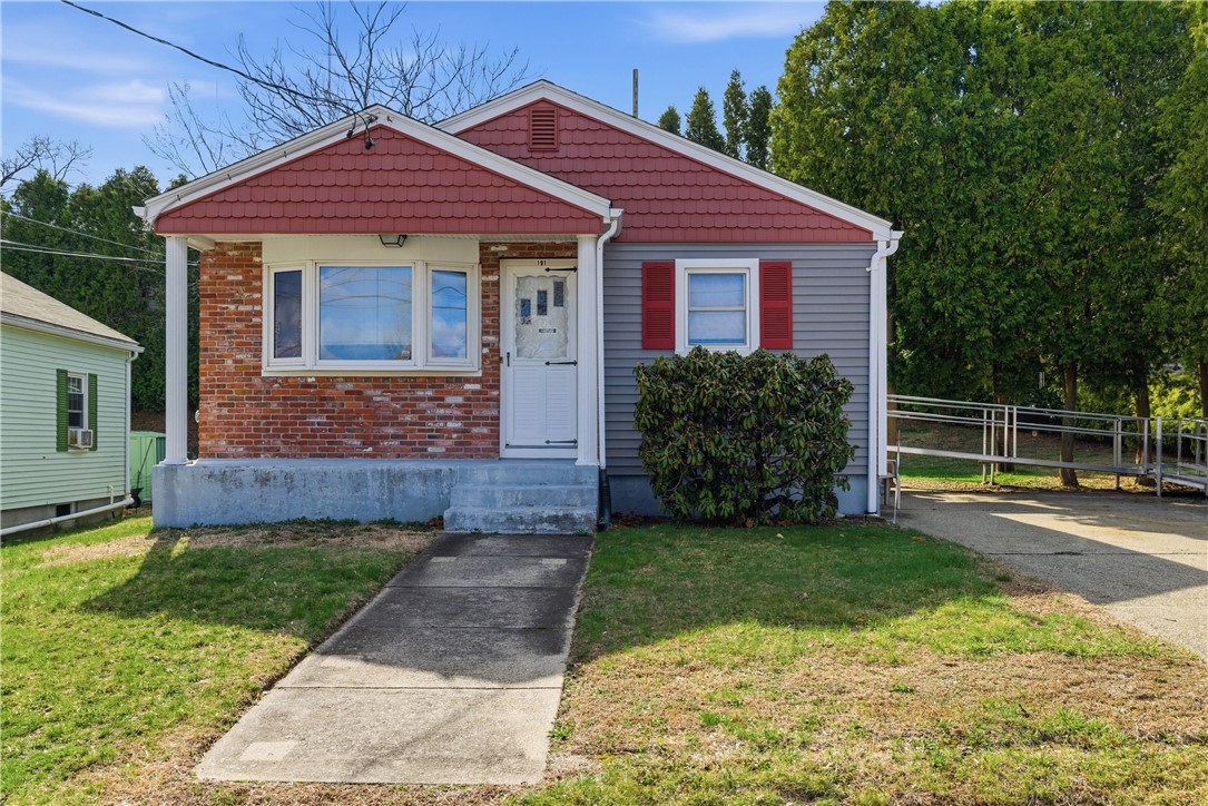 191 St Barnabe Street Woonsocket, RI 02895 - Photo 2 of 24