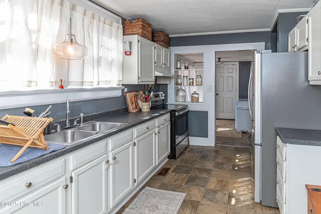 $289,900 | 1705 Kenan Street Northwest, Wilson, NC 27893