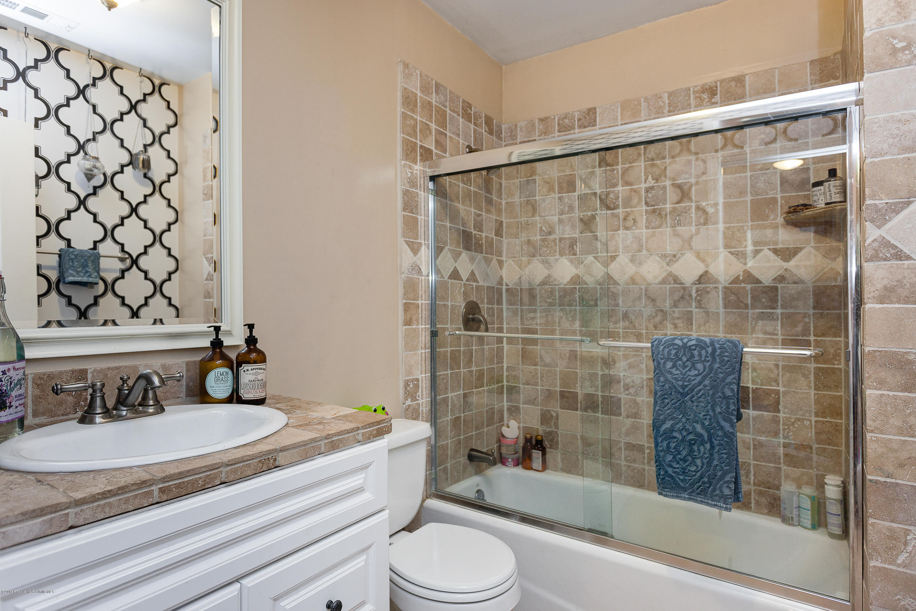 855 Winona Avenue Pasadena, CA 91103 - Photo 8 of 16 egpimaging_855Winona_012_MLS