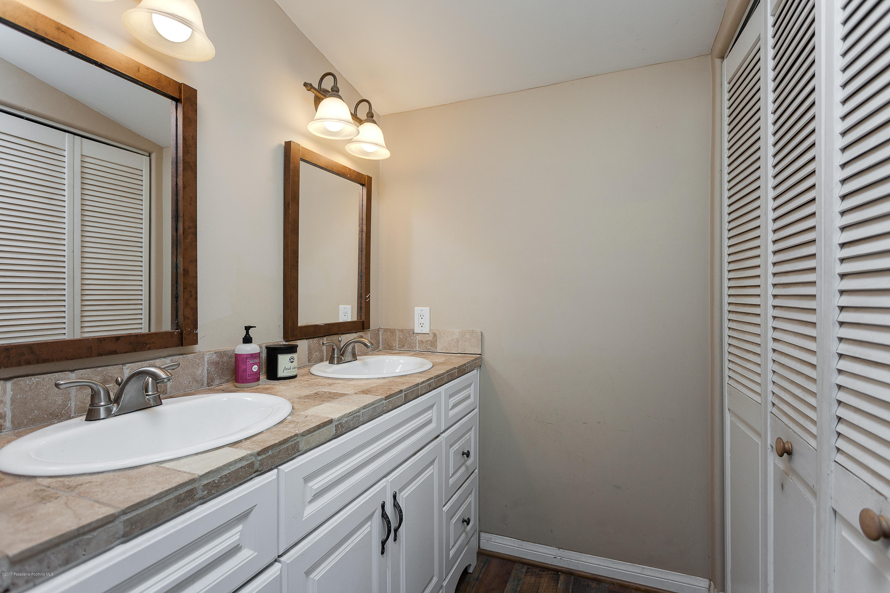 855 Winona Avenue Pasadena, CA 91103 - Photo 9 of 16 egpimaging_855Winona_009_MLS