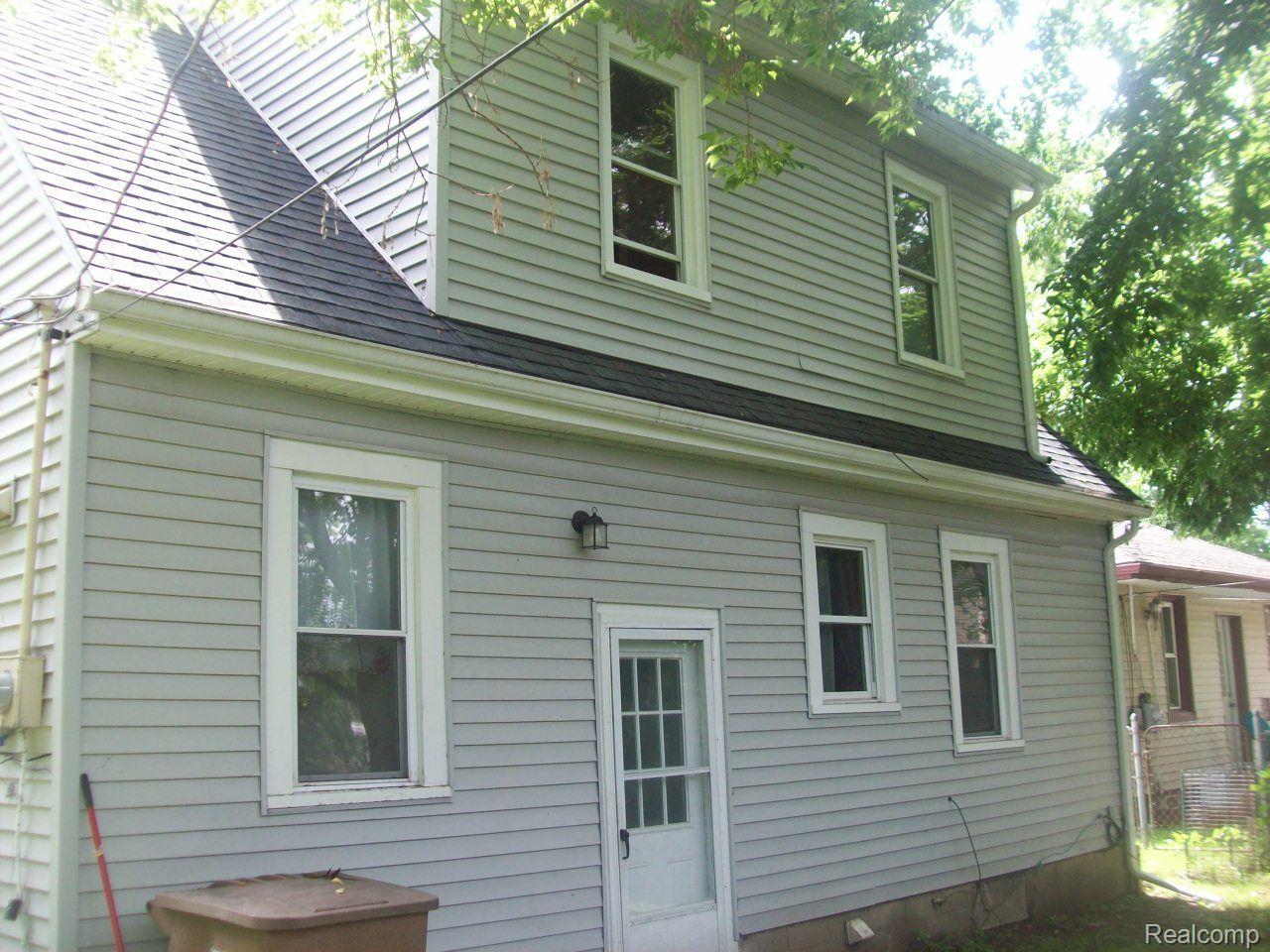 455 Jordon Road Pontiac, MI 48342 - Photo 3 of 17 REAR