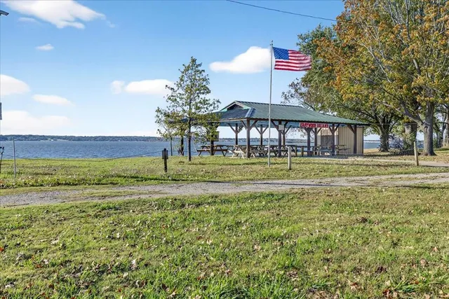 $2,400 | 108 Point O View Street, Gun Barrel City, TX 75156