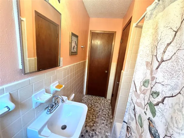 $2,400 | 108 Point O View Street, Gun Barrel City, TX 75156