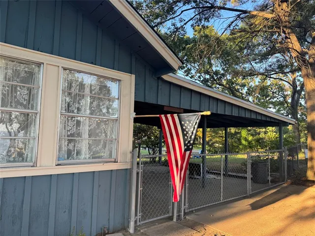 $2,400 | 108 Point O View Street, Gun Barrel City, TX 75156