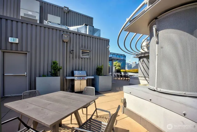 $590,000 | 2033 2nd Avenue, Unit 2010, Seattle, WA 98121