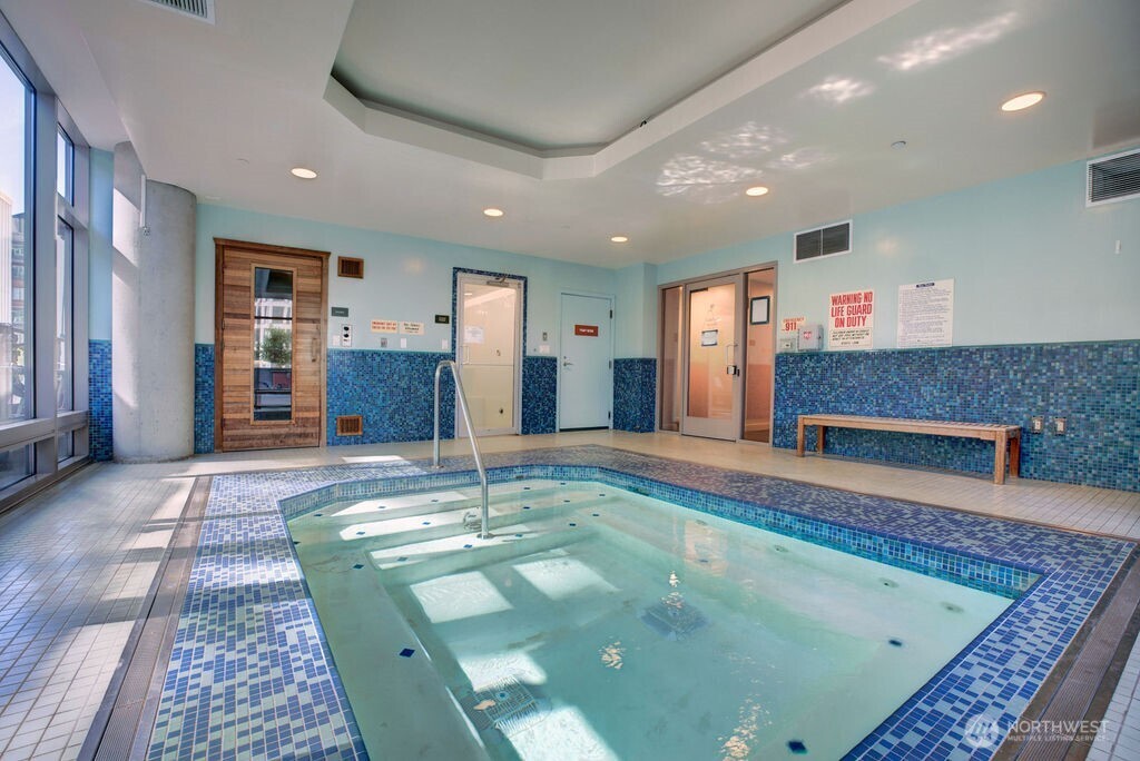 2033 2nd Avenue, Unit 2010 Seattle, WA 98121 - Photo 23 of 30