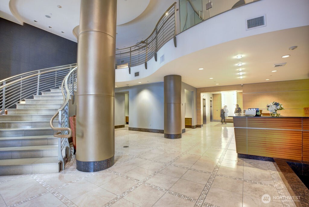 2033 2nd Avenue, Unit 2010 Seattle, WA 98121 - Photo 24 of 30