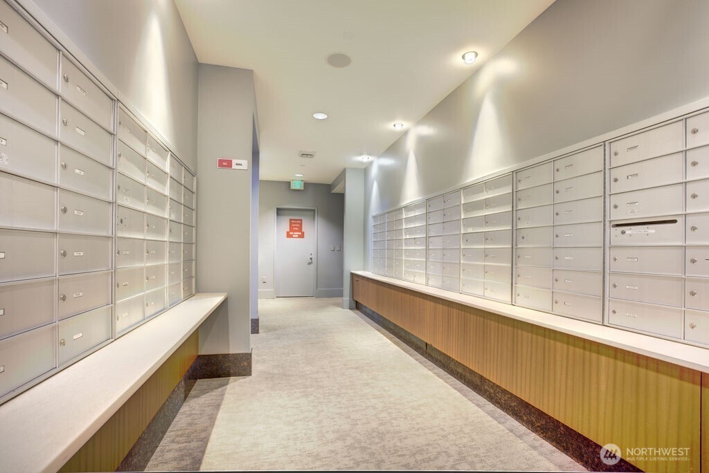 2033 2nd Avenue, Unit 2010 Seattle, WA 98121 - Photo 29 of 30