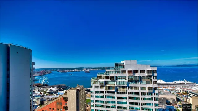 $590,000 | 2033 2nd Avenue, Unit 2010, Seattle, WA 98121