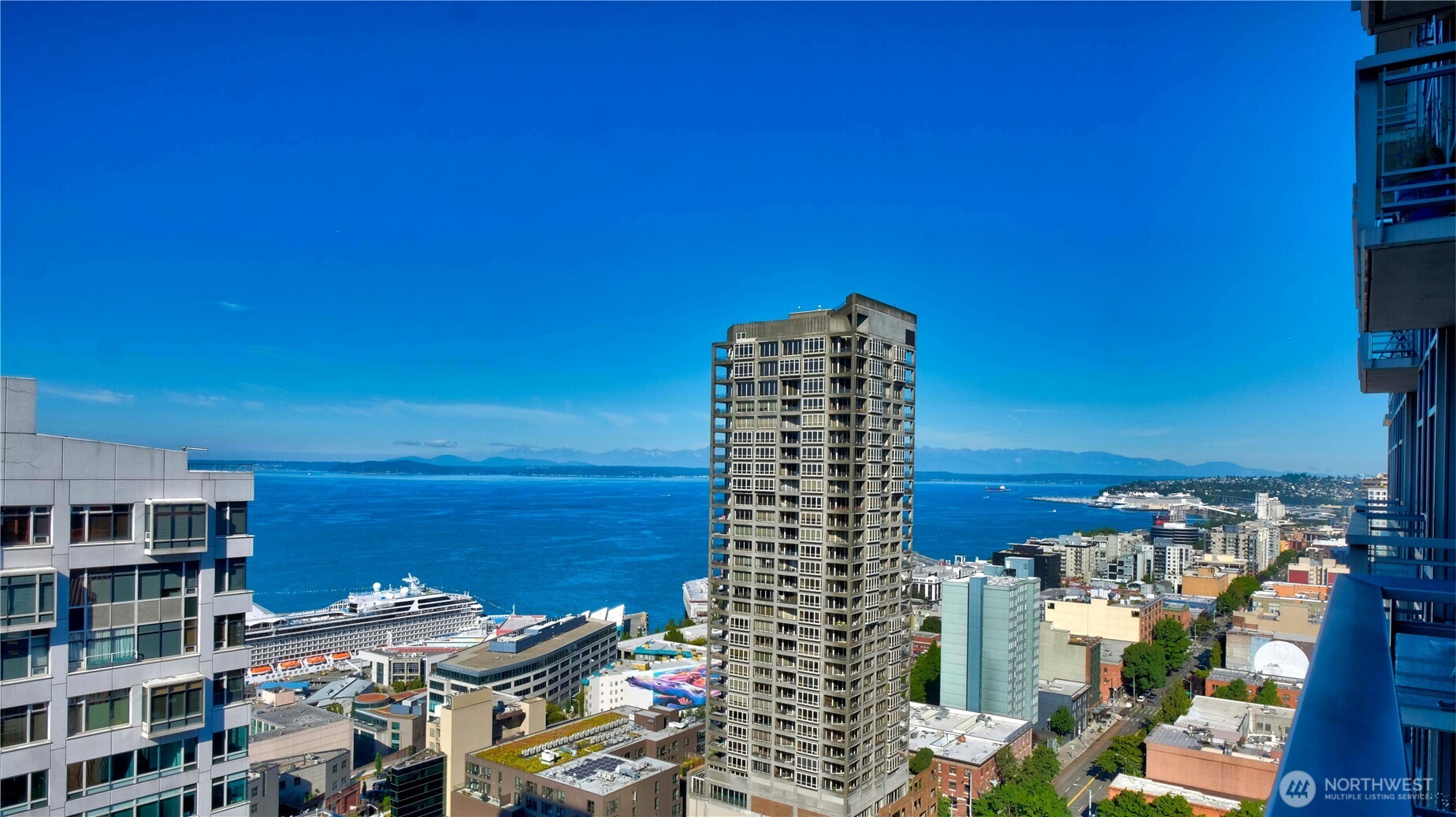 2033 2nd Avenue, Unit 2010 Seattle, WA 98121 - Photo 7 of 30