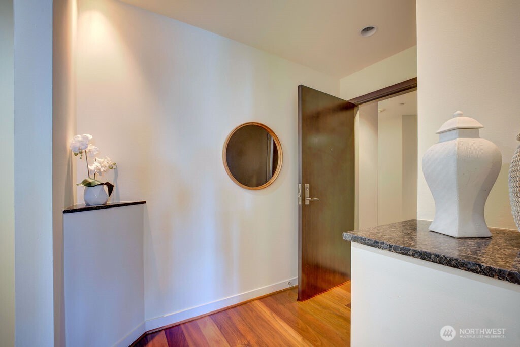 2033 2nd Avenue, Unit 2010 Seattle, WA 98121 - Photo 8 of 30