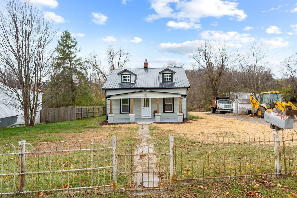6549 New River Road Radford, VA 24141 - Photo 3 of 55 Gallery Image 3