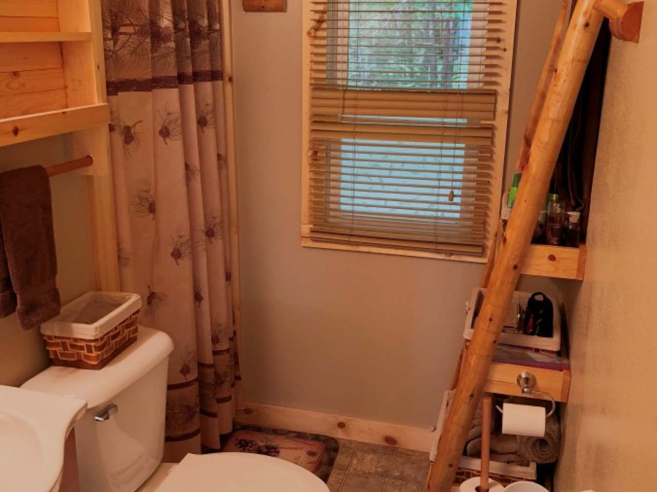 4269 Shore Dr Drive Rhinelander, WI 54501 - Photo 9 of 24 Gallery Image 9