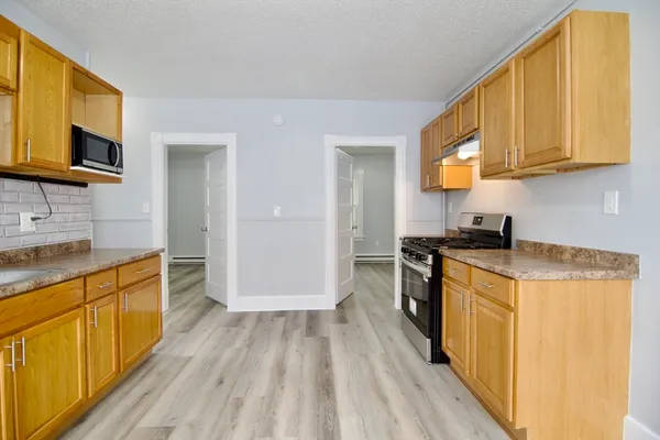 $1,700 | 36 Montcalm Street, Unit 2, Springfield, MA 01151