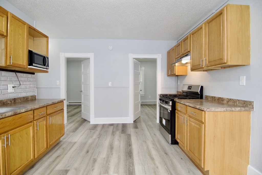 36 Montcalm Street, Unit 2 Springfield, MA 01151 - Photo 16 of 23