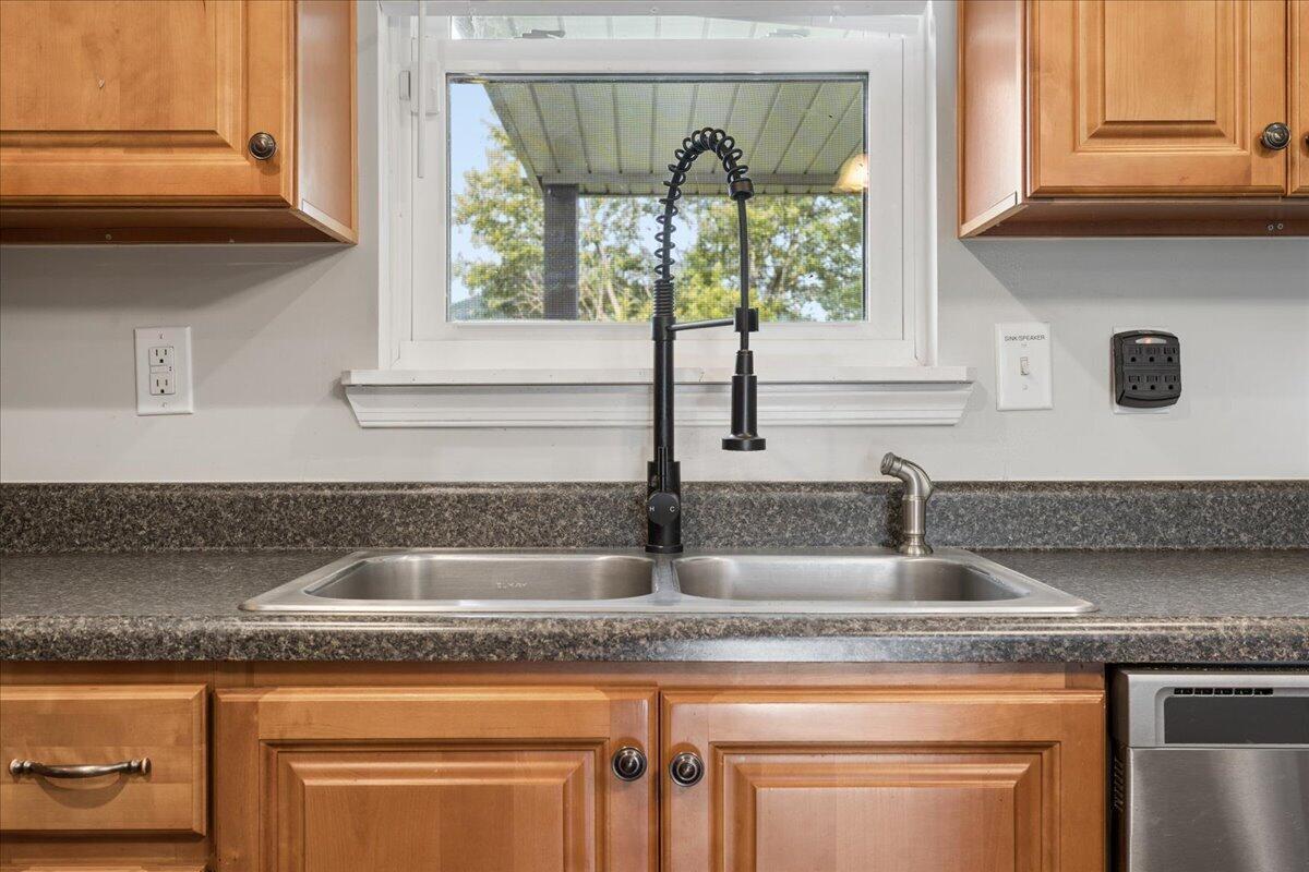 1911 Von Roy Road Bedford, VA 24523 - Photo 15 of 51 15-1911 Von Roy Rd-15
