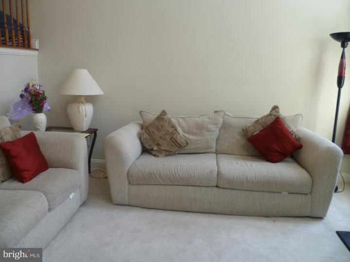 7 Warwick Road Princeton Junction, NJ 08550 - Photo 6 of 10 Family Room