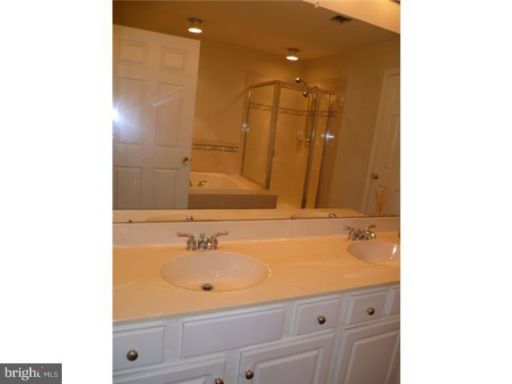 7 Warwick Road Princeton Junction, NJ 08550 - Photo 7 of 10 Master Bathroom