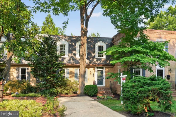 $1,449,900 | 1303 Lynnbrook Drive, Arlington, VA 22201