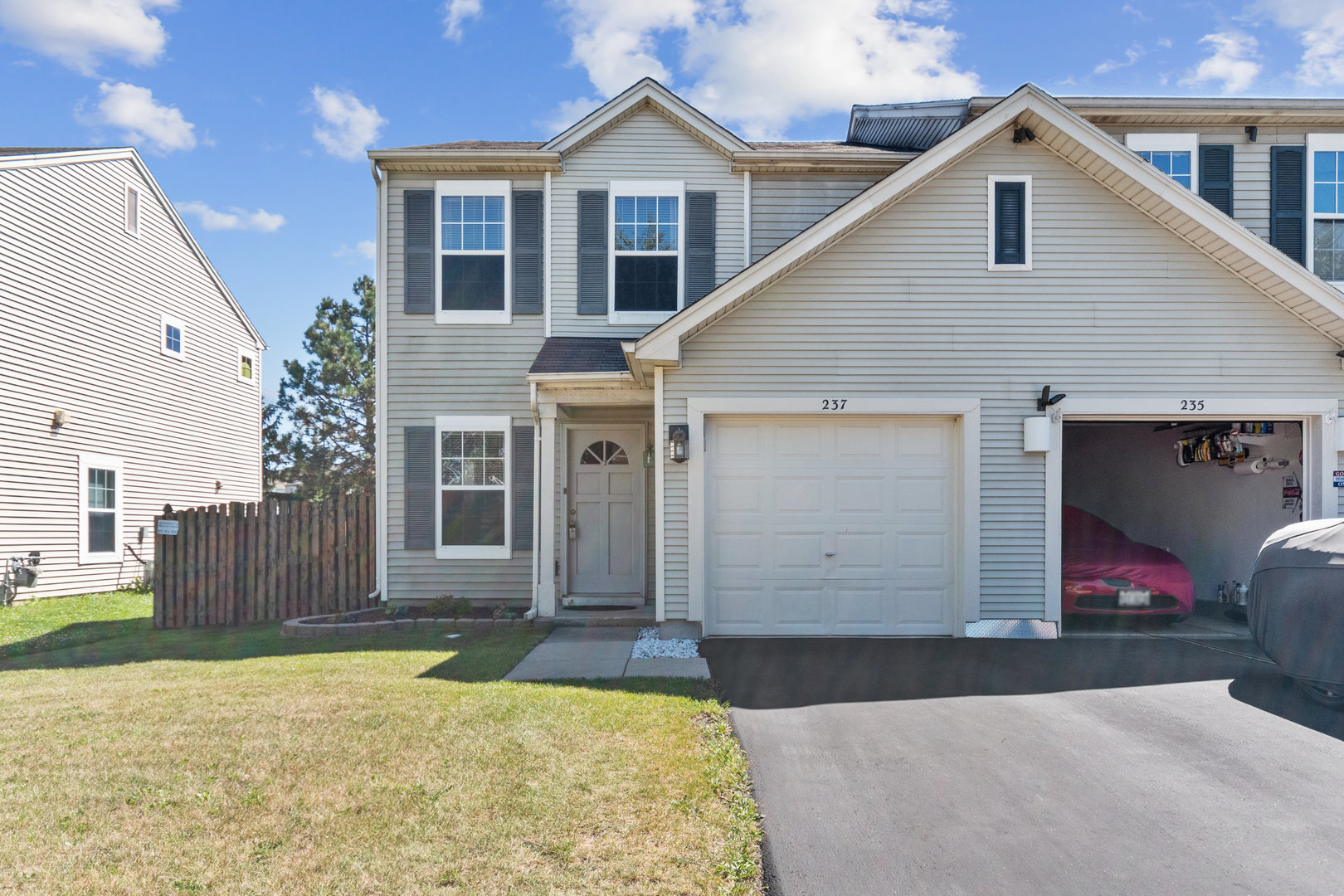 237 Williamsburg Court, Unit 237 Romeoville, IL 60446 - Photo 2 of 15 Gallery Image 2