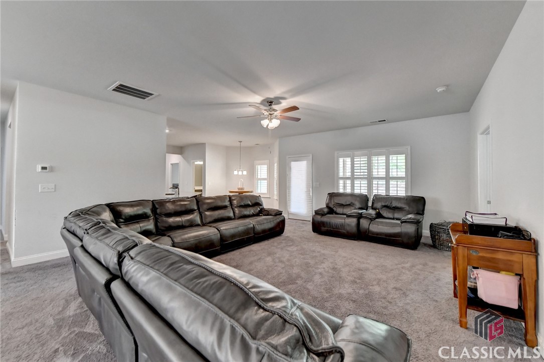 508 Forest Street Jefferson, GA 30549 - Photo 7 of 41