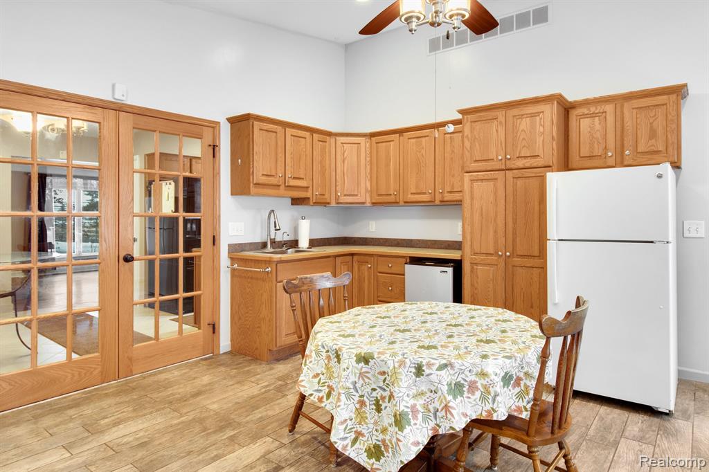 796 Collier Road Pontiac, MI 48340 - Photo 13 of 44 Gallery Image 13