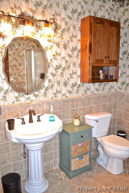 11313 Farm Road Saluda, VA 23149 - Photo 18 of 36 Gallery Image 18