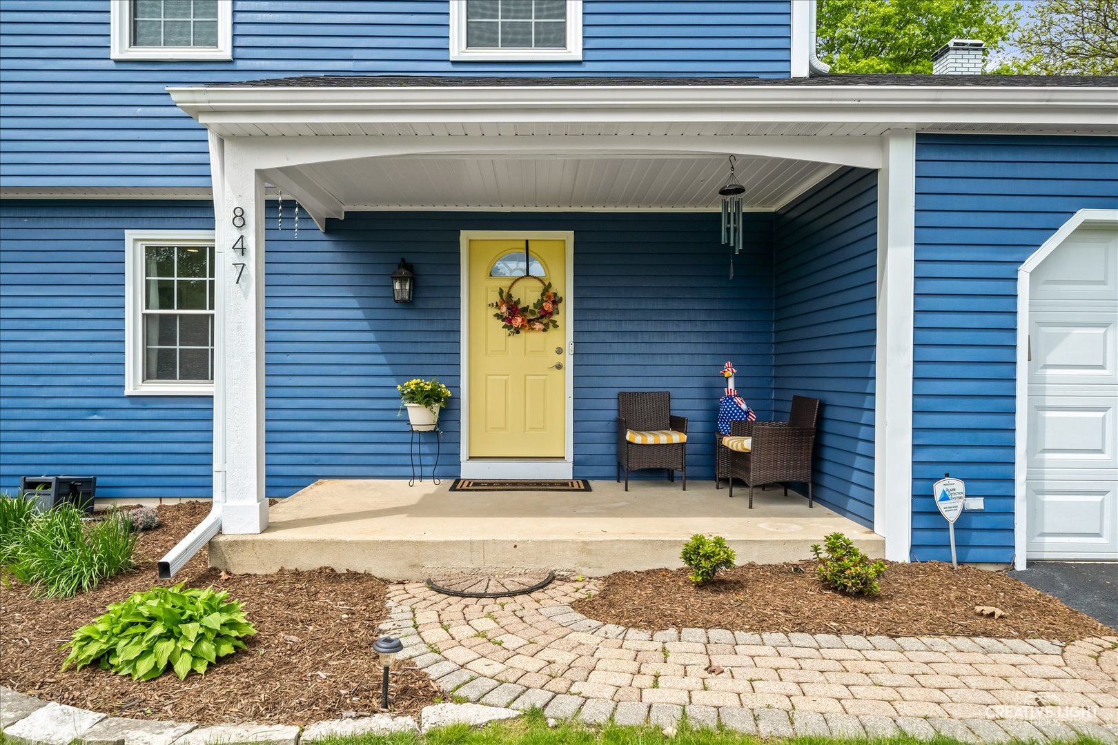 847 Woodland Hills Road Batavia, IL 60510 - Photo 2 of 34