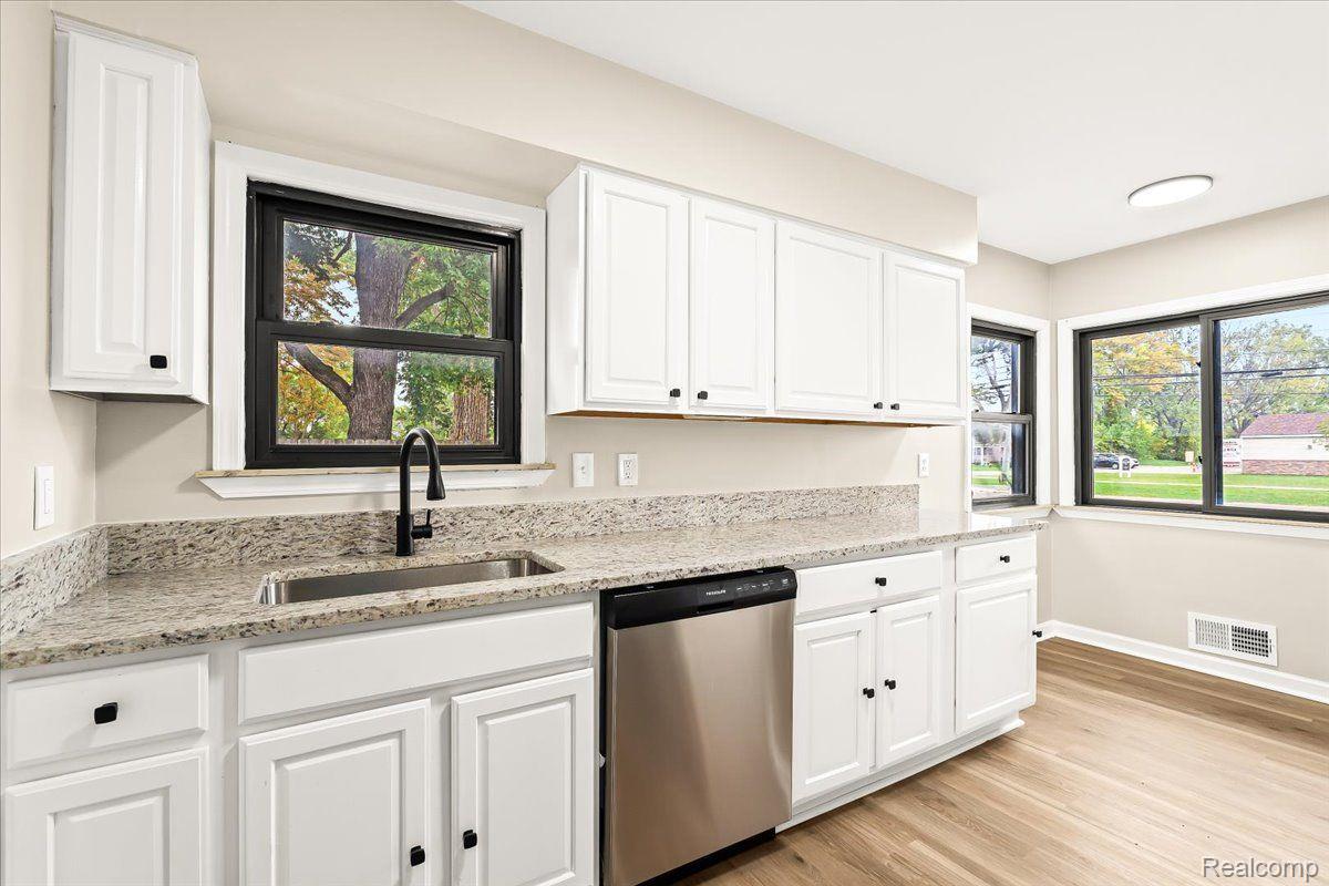 14820 Frazho Road Warren, MI 48089 - Photo 8 of 23 Gallery Image 8