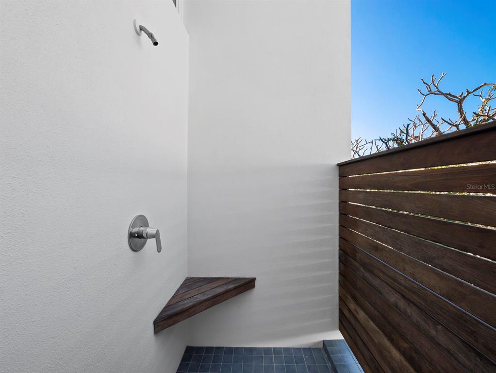 1235 Center Place Sarasota, FL 34236 - Photo 31 of 56